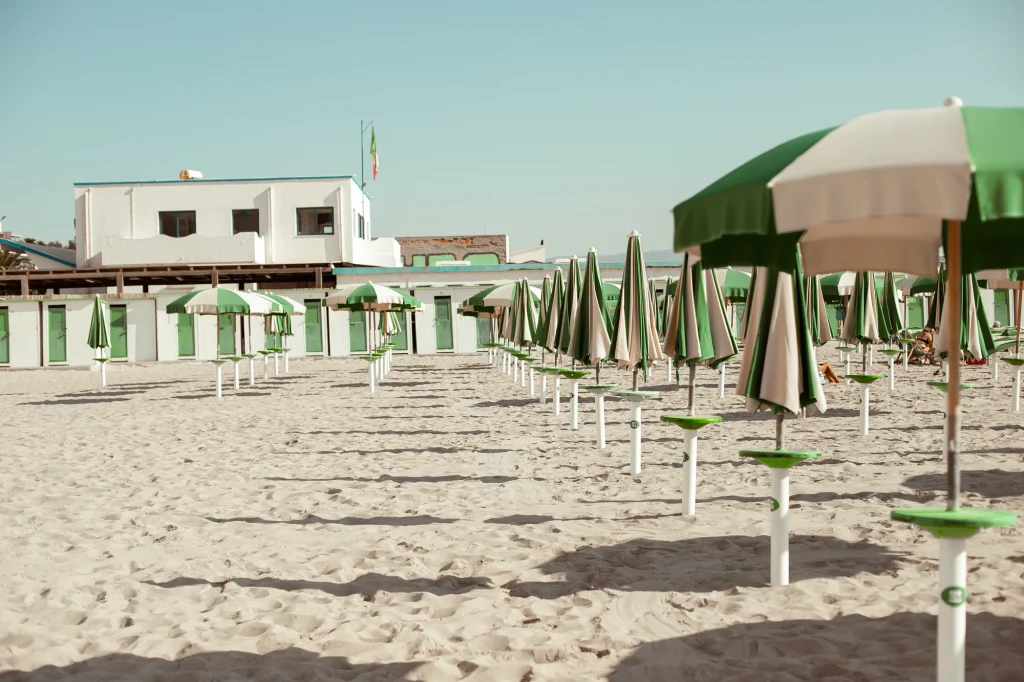 What remains when the sea moves - 14 D Aquila - In Perspecte