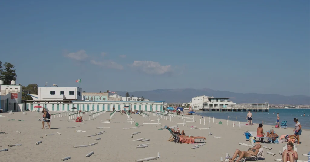 What remains when the sea moves - COSA RIMANE  - In Perspecte